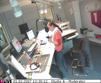 mp_1live_070201_136.jpg