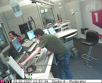 mp_1live_070201_152.jpg