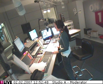 mp_1live_070202_129.jpg