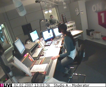 mp_1live_070202_138.jpg