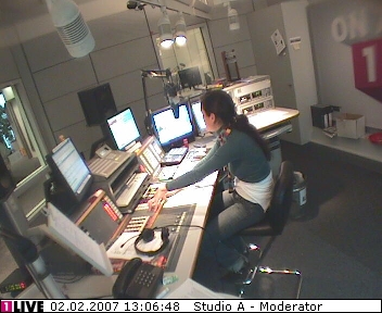 mp_1live_070202_141.jpg