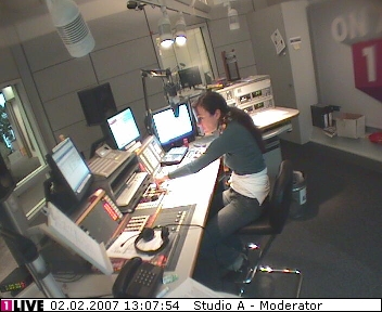 mp_1live_070202_142.jpg