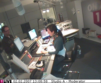 mp_1live_070202_143.jpg
