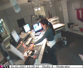mp_1live_070202_158.jpg