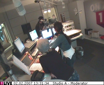 mp_1live_070202_161.jpg