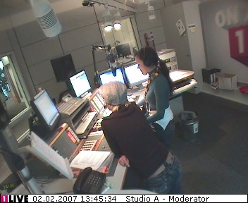 mp_1live_070202_174.jpg