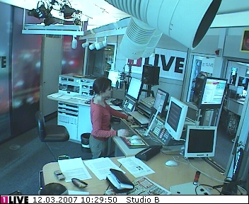 mp_1live_070312_02.jpg