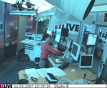 mp_1live_070312_11.jpg