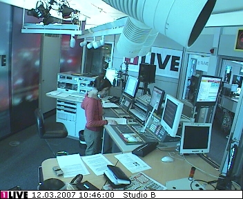 mp_1live_070312_15.jpg