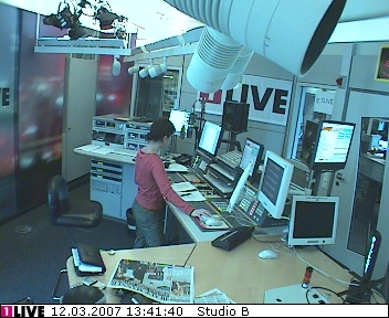 mp_1live_070312_51.jpg