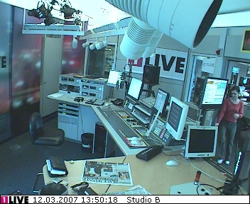 mp_1live_070312_59.jpg