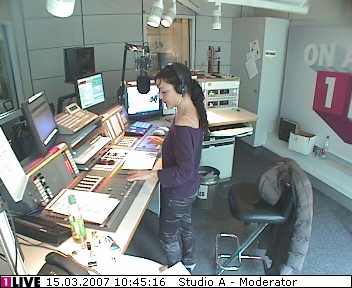 mp_1live_070315_23.jpg