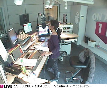 mp_1live_070315_25.jpg