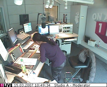 mp_1live_070315_26.jpg
