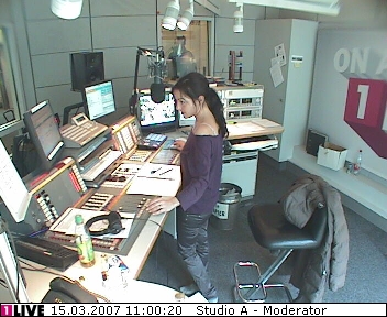 mp_1live_070315_33.jpg