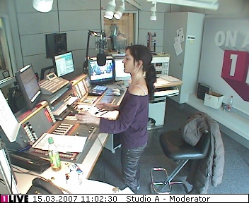 mp_1live_070315_35.jpg