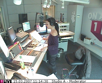 mp_1live_070315_40.jpg
