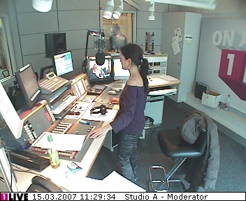 mp_1live_070315_45.jpg