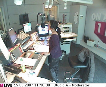 mp_1live_070315_46.jpg