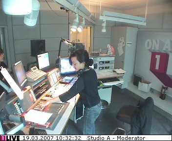 mp_1live_070319_19.jpg