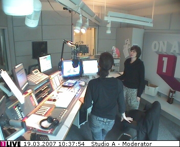 mp_1live_070319_21.jpg