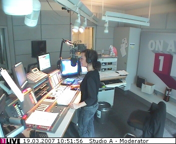mp_1live_070319_24.jpg