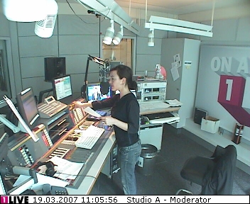 mp_1live_070319_26.jpg