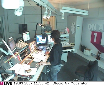 mp_1live_070319_31.jpg