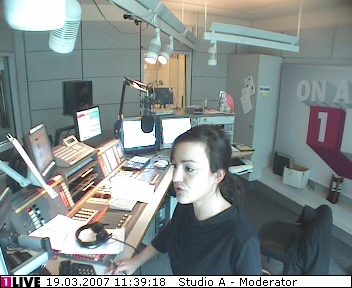 mp_1live_070319_33.jpg
