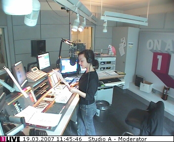mp_1live_070319_36.jpg