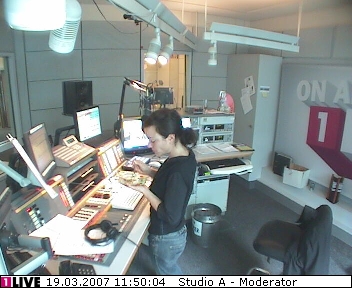 mp_1live_070319_39.jpg
