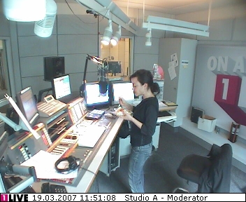 mp_1live_070319_40.jpg