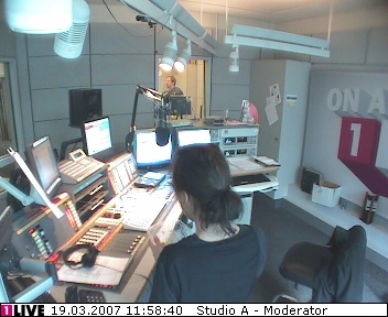 mp_1live_070319_43.jpg