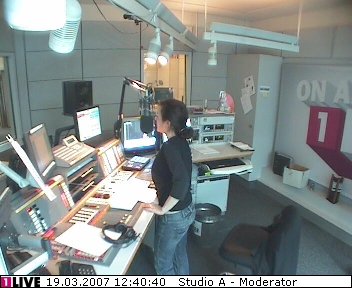 mp_1live_070319_46.jpg