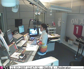 mp_1live_070321_39.jpg
