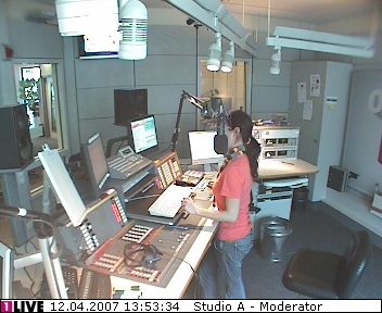 mp_1live_070412_03.jpg