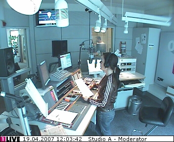 mp_1live_070419_02.jpg