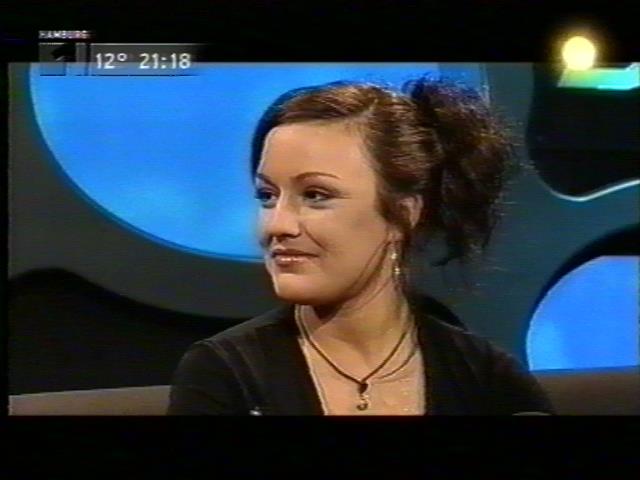 mp_blondesgift020211_32.jpg