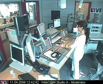 mp_1live_060411_158.jpg
