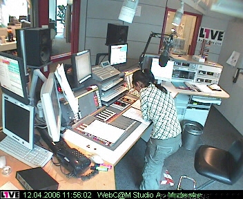 mp_1live_060412_57.jpg