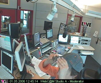 mp_1live_060501_11.jpg