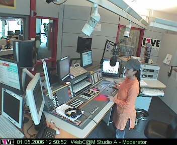mp_1live_060501_21.jpg