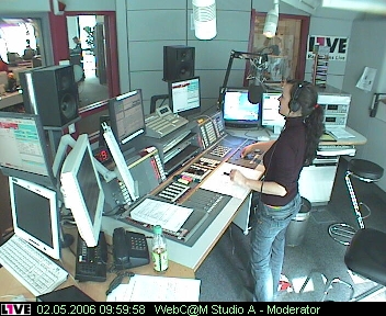 mp_1live_060502_02.jpg