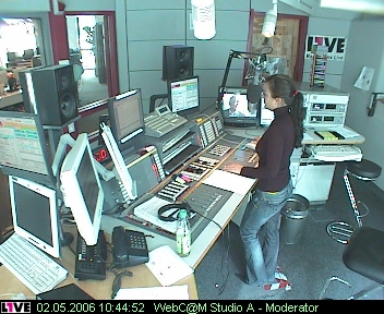 mp_1live_060502_05.jpg