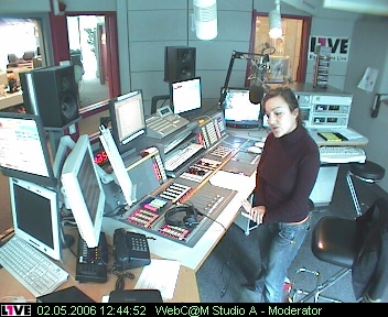 mp_1live_060502_13.jpg