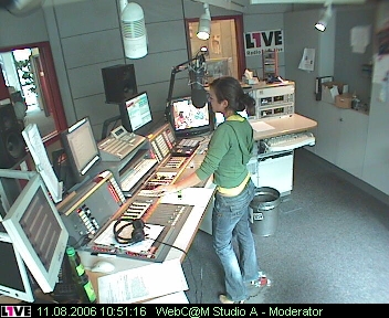 mp_1live_060811_100.jpg