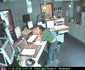 mp_1live_060811_109.jpg