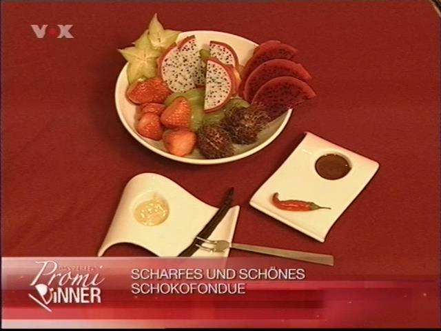 mp_promidinner050827_181.jpg