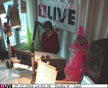 mp_1live_061225_01.jpg