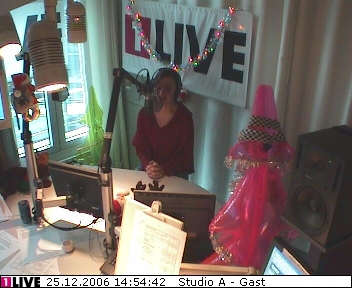 mp_1live_061225_02.jpg